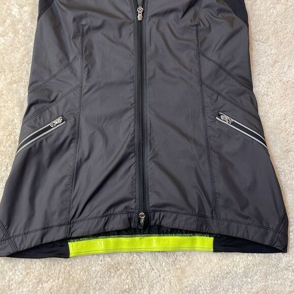 Lululemon Black Reflective Cycling Vest Zip Up Sz 6 - Picture 3 of 6